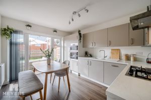 Kitchen / Breakfast Room- click for photo gallery